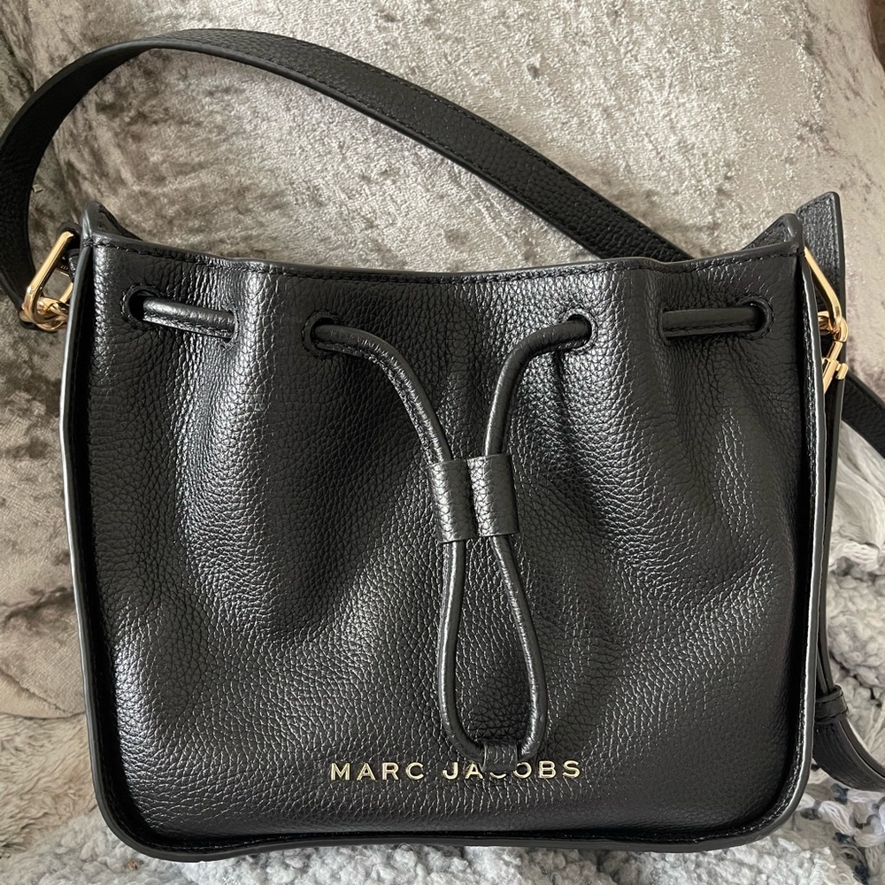 Marc jacobs small bucket bag purse